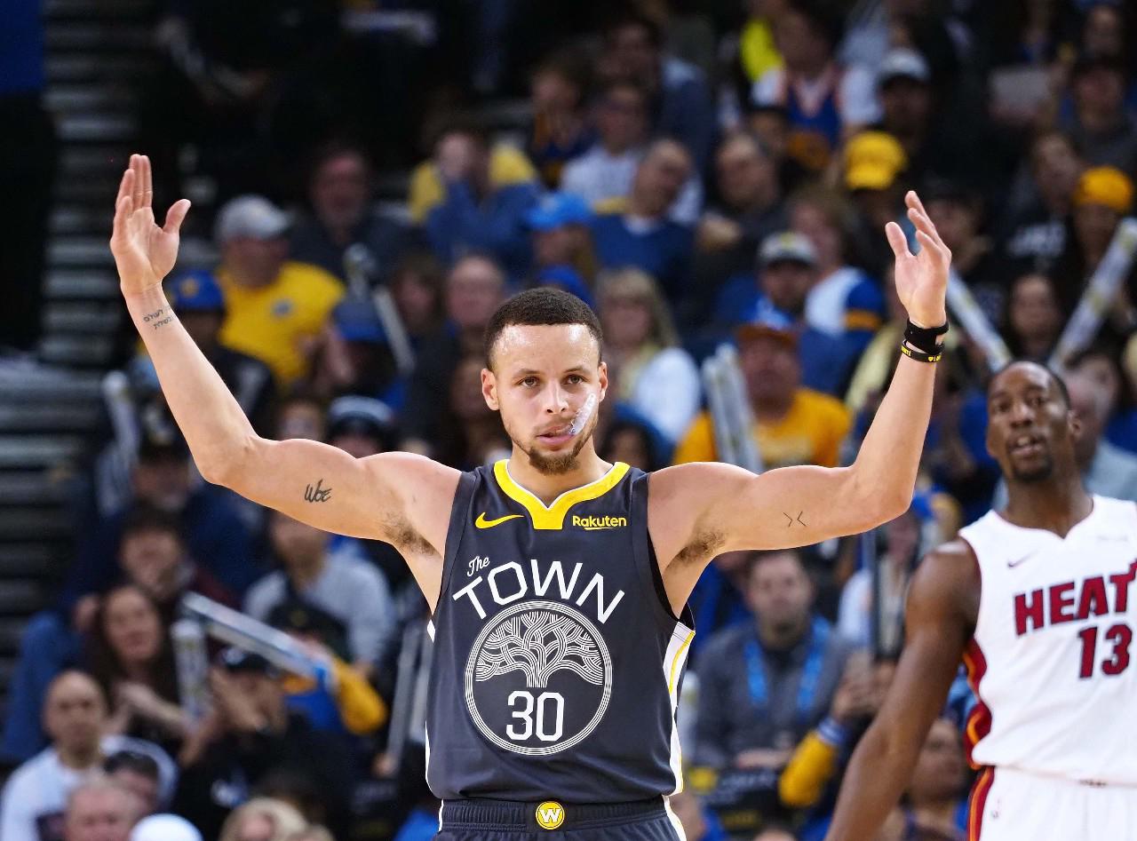 随着球队阵 随着球队阵